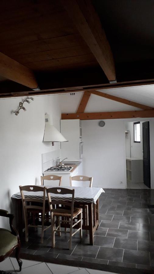 Entre Vignes Et Loire Apartment Blaison-Saint-Sulpice Екстериор снимка
